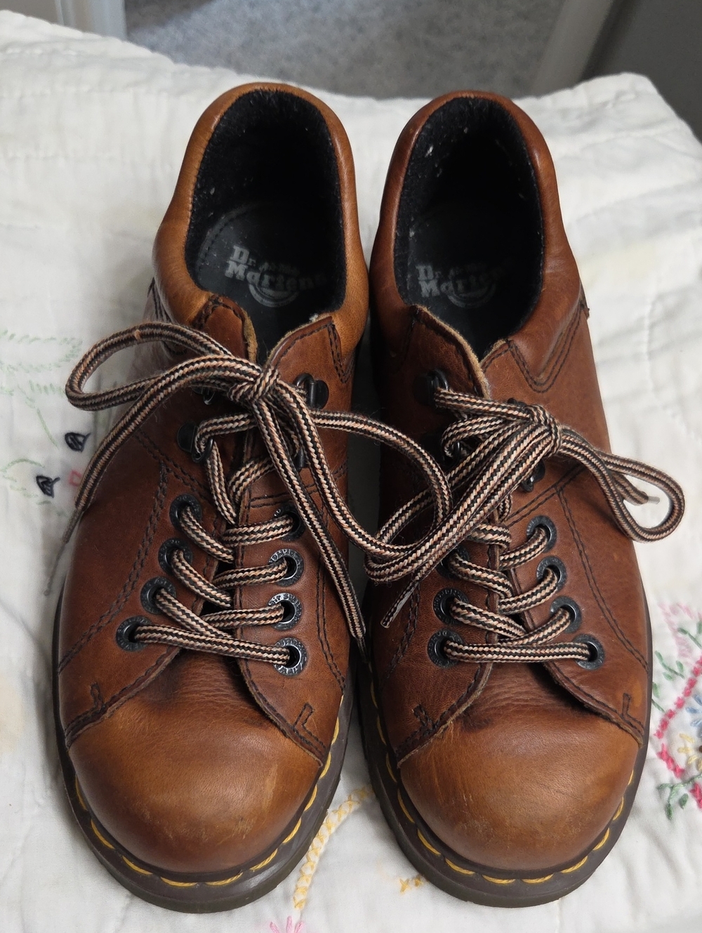 Dr. Martens Men's Tan Brown Leather Lace-Up Oxfords